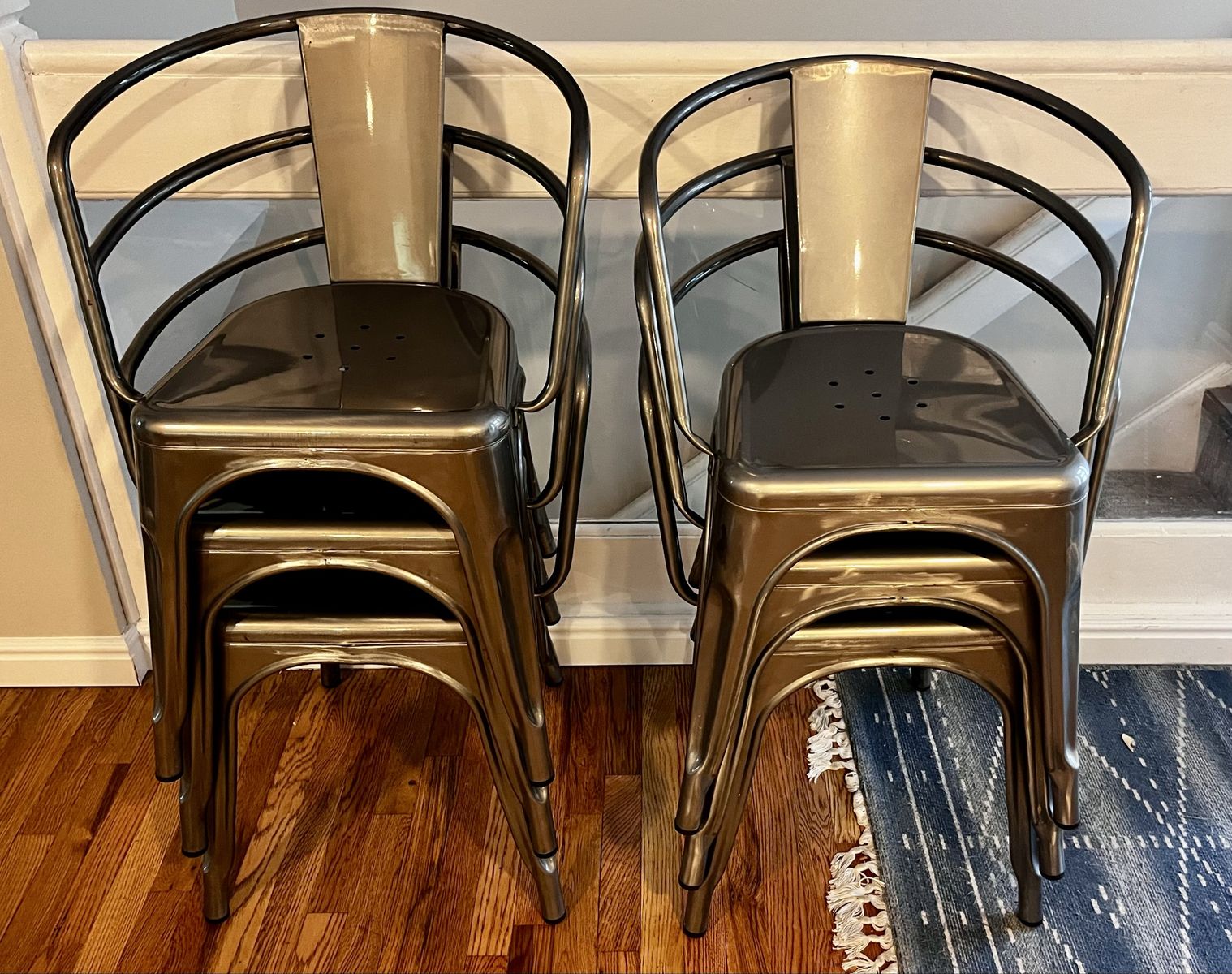 Set of 6 Stackable Metal Dining Chairs – Excellent Condition – $75