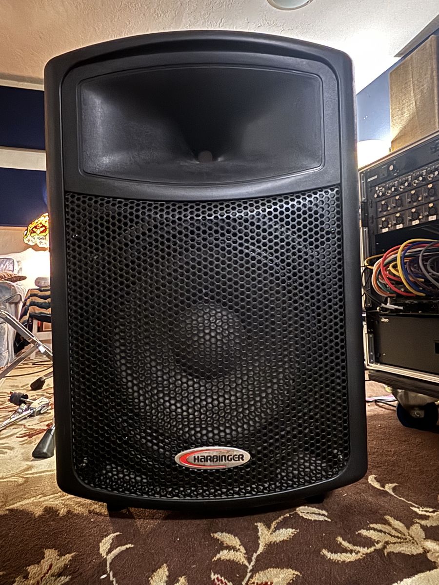 Four (4) Harbinger APS15 Powered PA's 