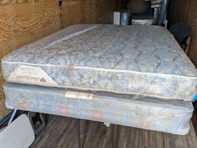 Spring Air Back Supporter Twilight Queen Size Mattress with Box Spring