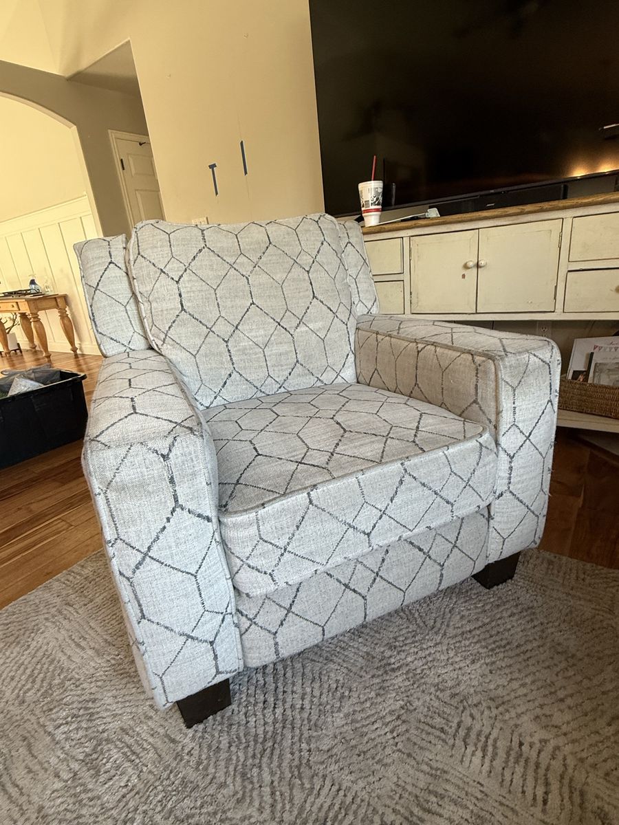 Gray Geometric Pattern Upholstered Armchair Accent Chair