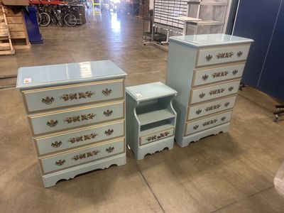 3-piece vintage French Provincial bedroom set (light blue )