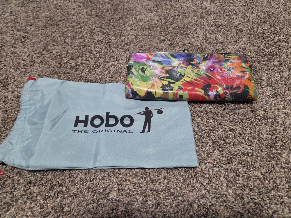 Hobo The Original Floral Painted Leather Kisslock Wallet with Dust Bag