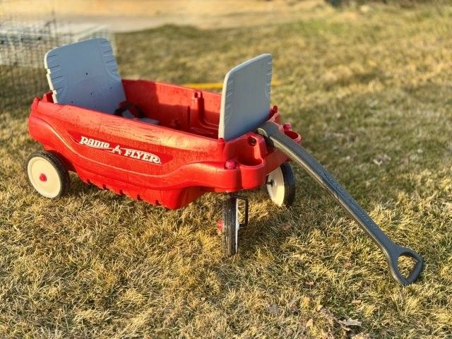 Radio Flyer Pathfinder 2-in-1 Wagon
