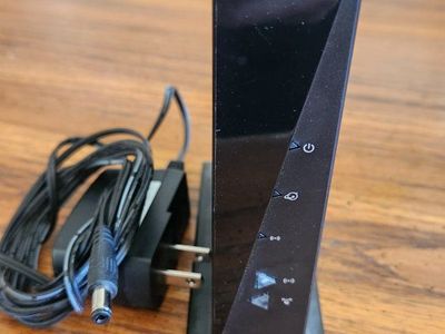 Netgear N300 WiFi Router Model WNR2000v5 with Power Adapter