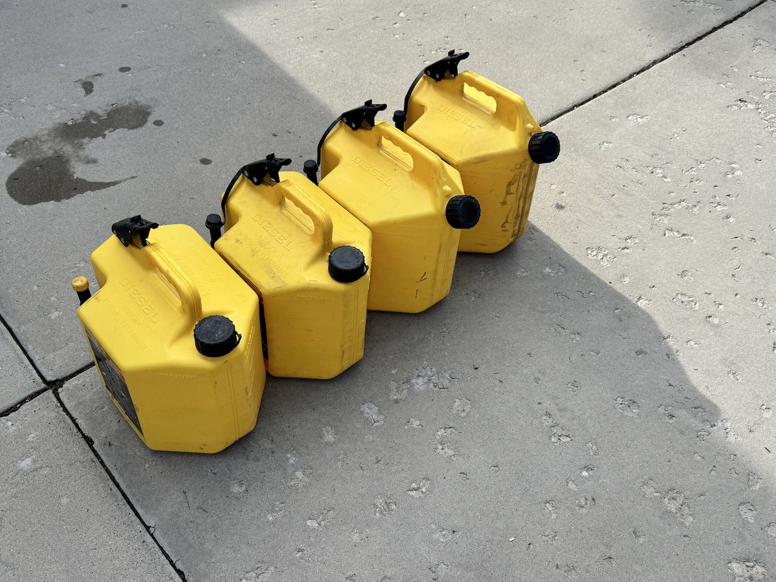 SureCan Diesel 5 Gallon Fuel Cans - Set of 4, Yellow, Self-Ventilating Spout