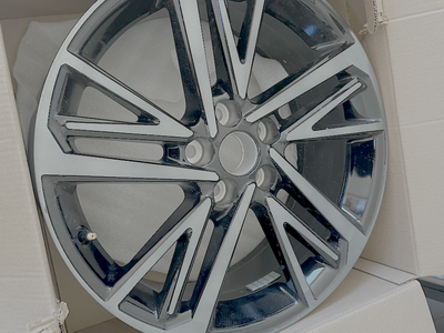2025 - 2026 Toyota Camry 19 inch factory wheels/rims