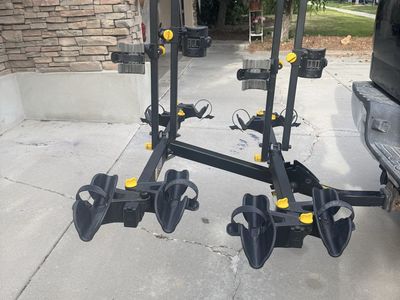 Saris SuperClamp EX 4-Bike Hitch Rack - Black - Holds 4 Bikes Securely