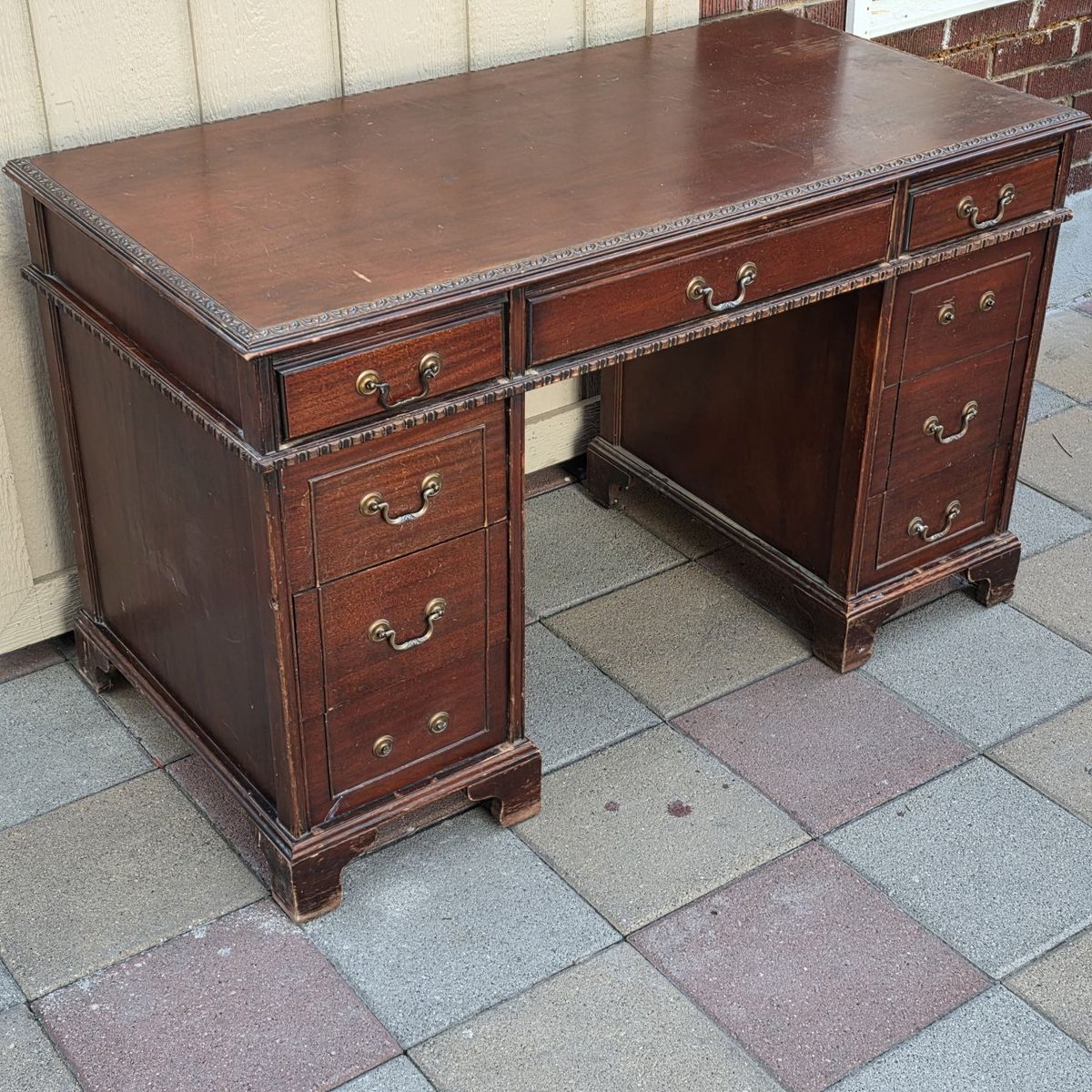 Main image 4