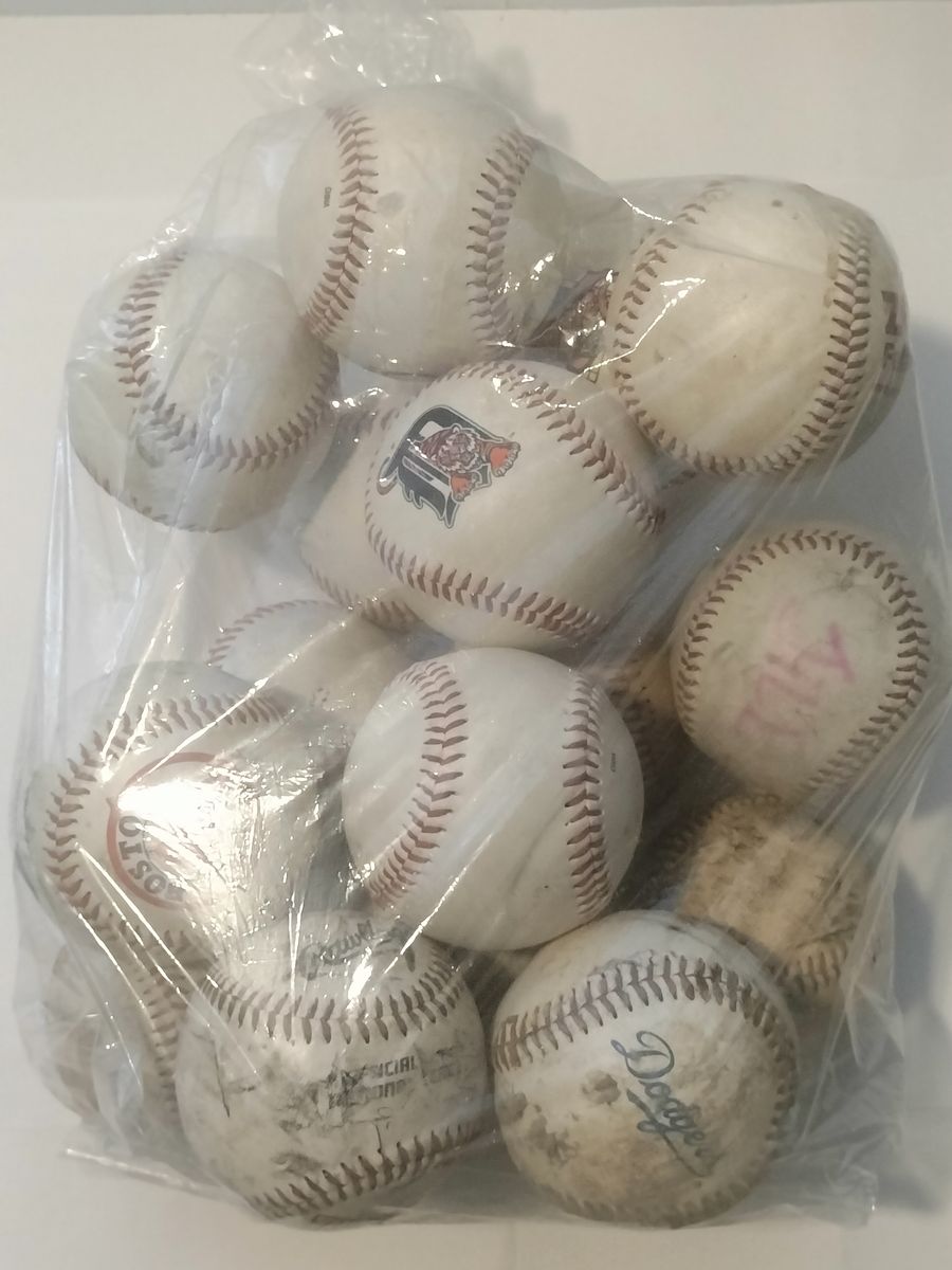 Mixed Lot of 16 Baseballs