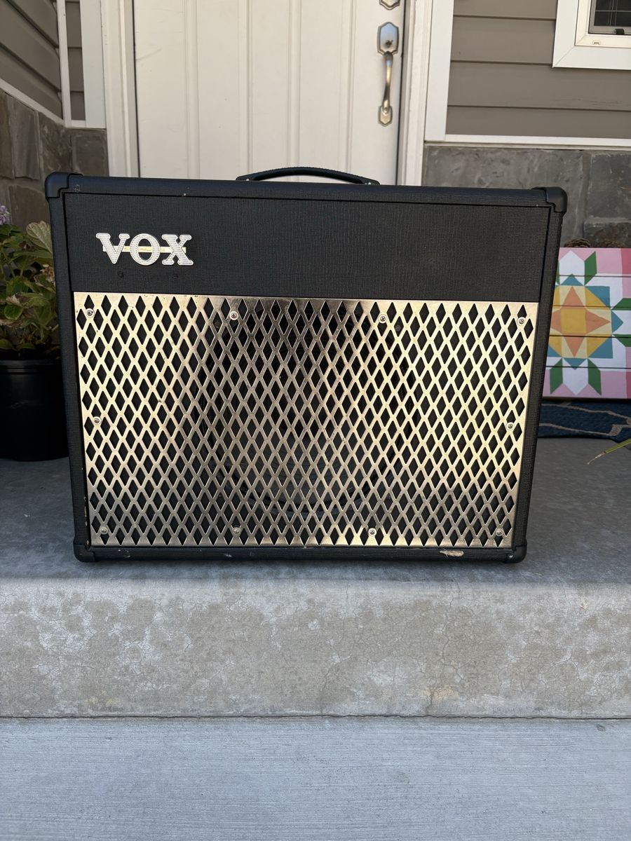 VOX AD50VT Valvetronix 1x12 'Chrome Series'