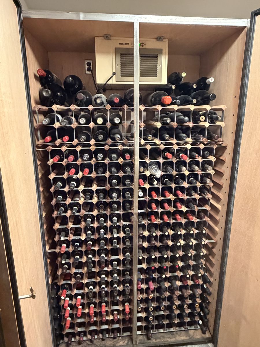 EXTRA-LARGE WINE (500-bottle) CABINET