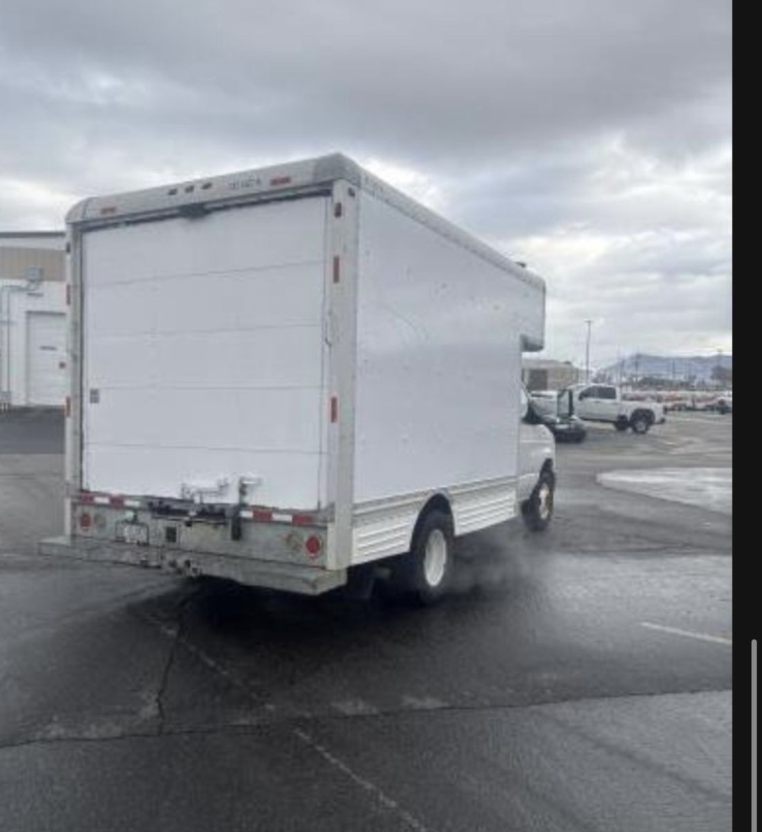 2010 Ford E-450 and Econoline 450 