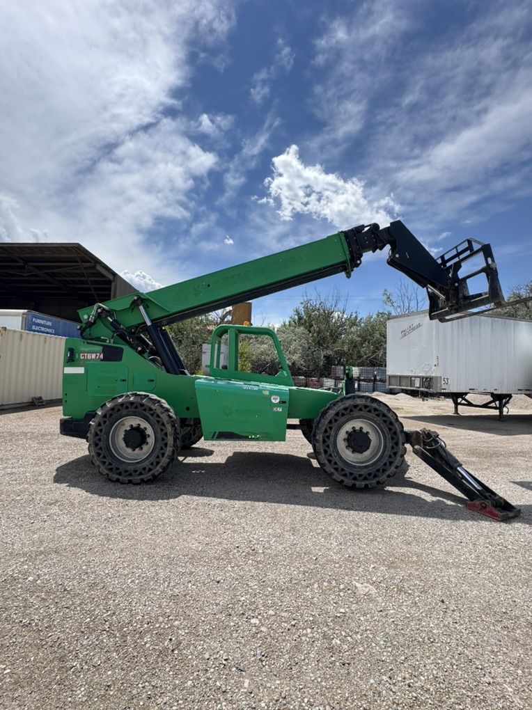 Skytrak 10K Forklift Telehandler