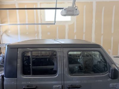 Jeep Gladiator Sport Hardtop (2020) - Mopar OEM 3-Piece Removable Roof, Gray