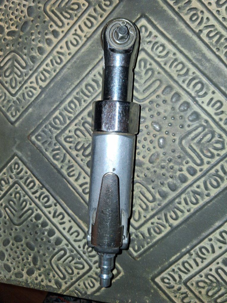 Main image 3