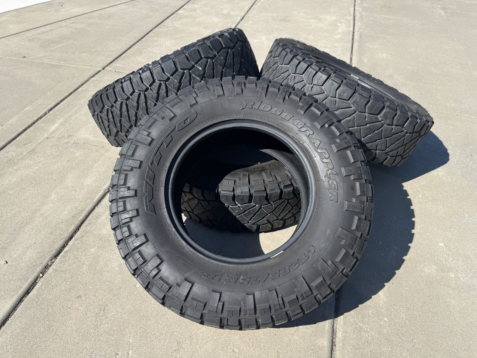 Nitto Ridge Grappler – 285/75R18 – Set of 4