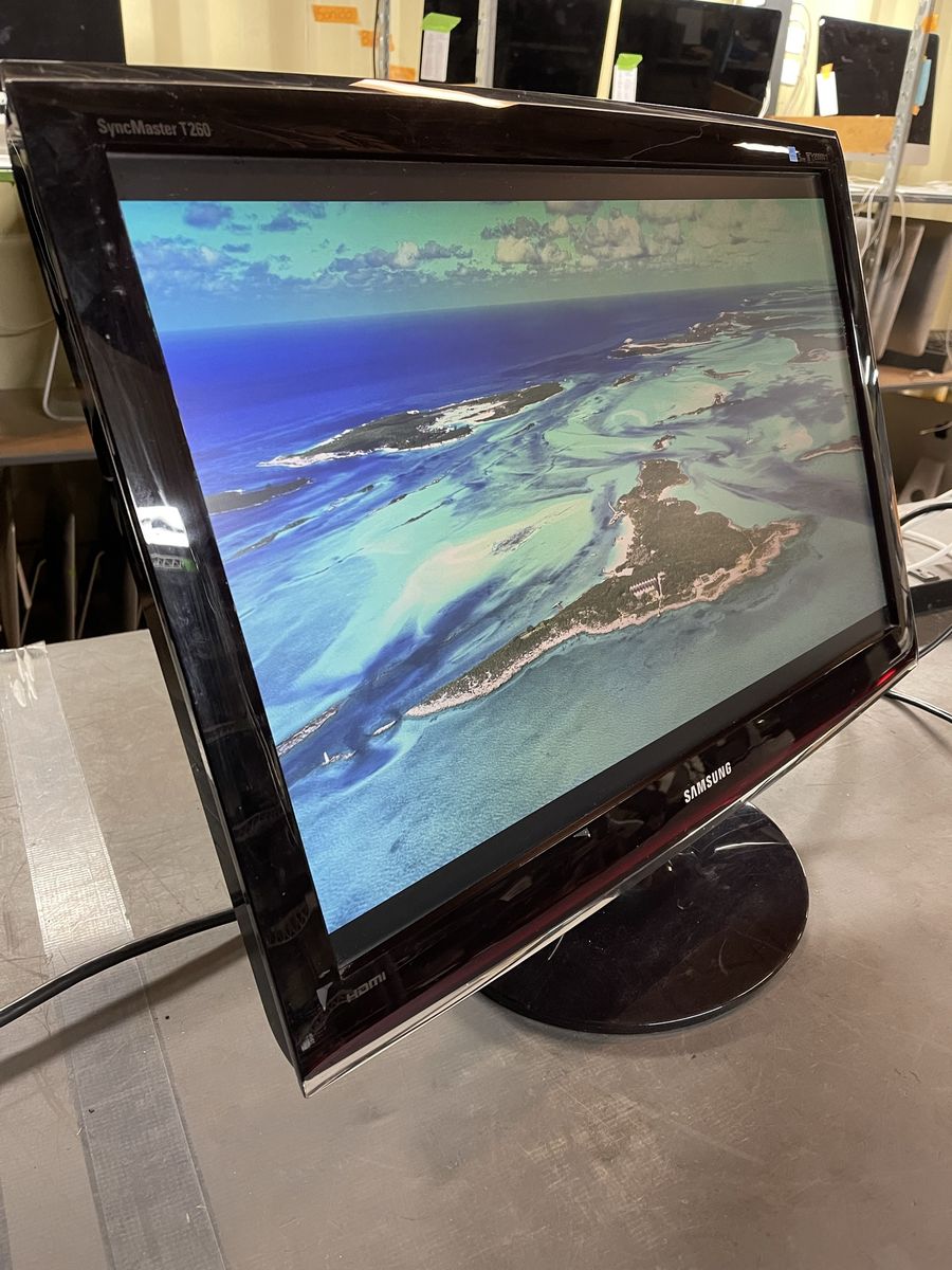 Samsung SyncMaster T260 26" Monitor - HDMI / 1920x