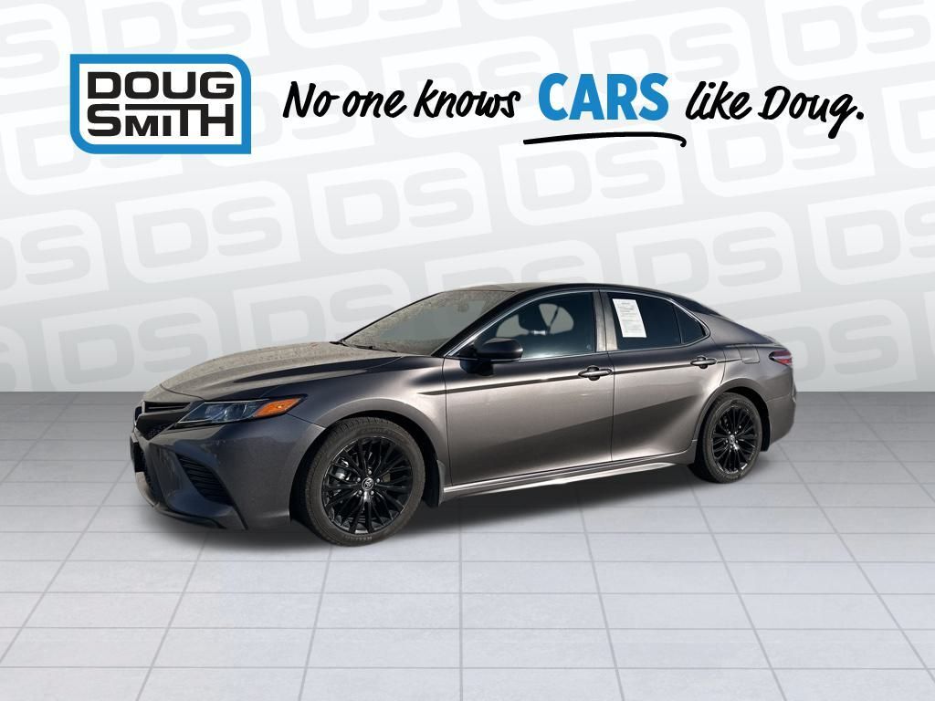 2020 Toyota Camry SE