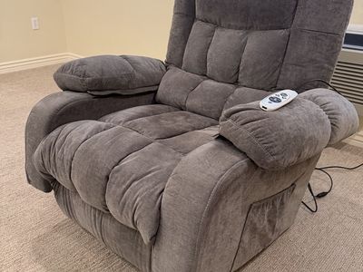 Comfortable Grey Recliner Chair with Lift and Massage Function, Remote Included