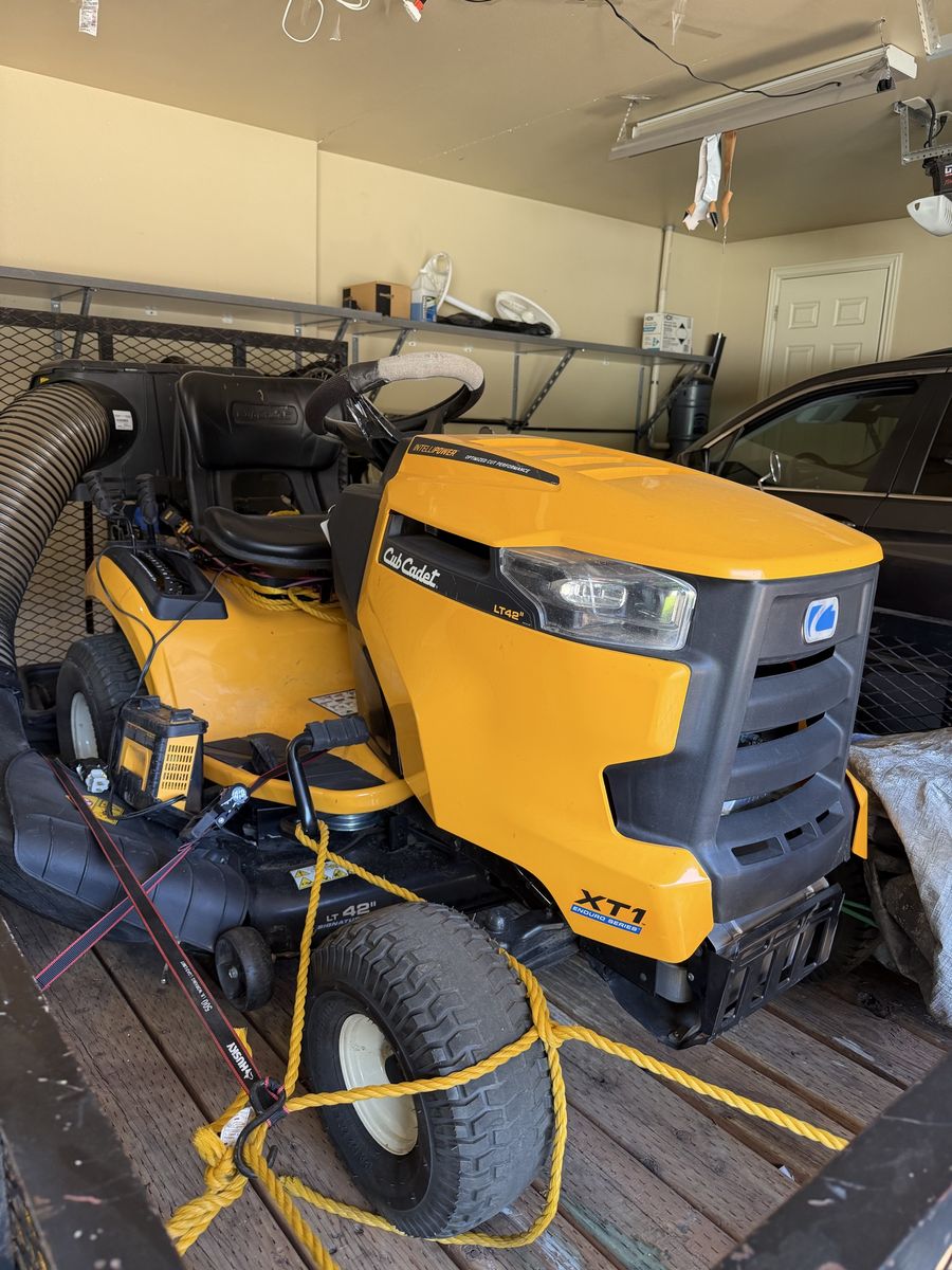 Cub cadet riding mower