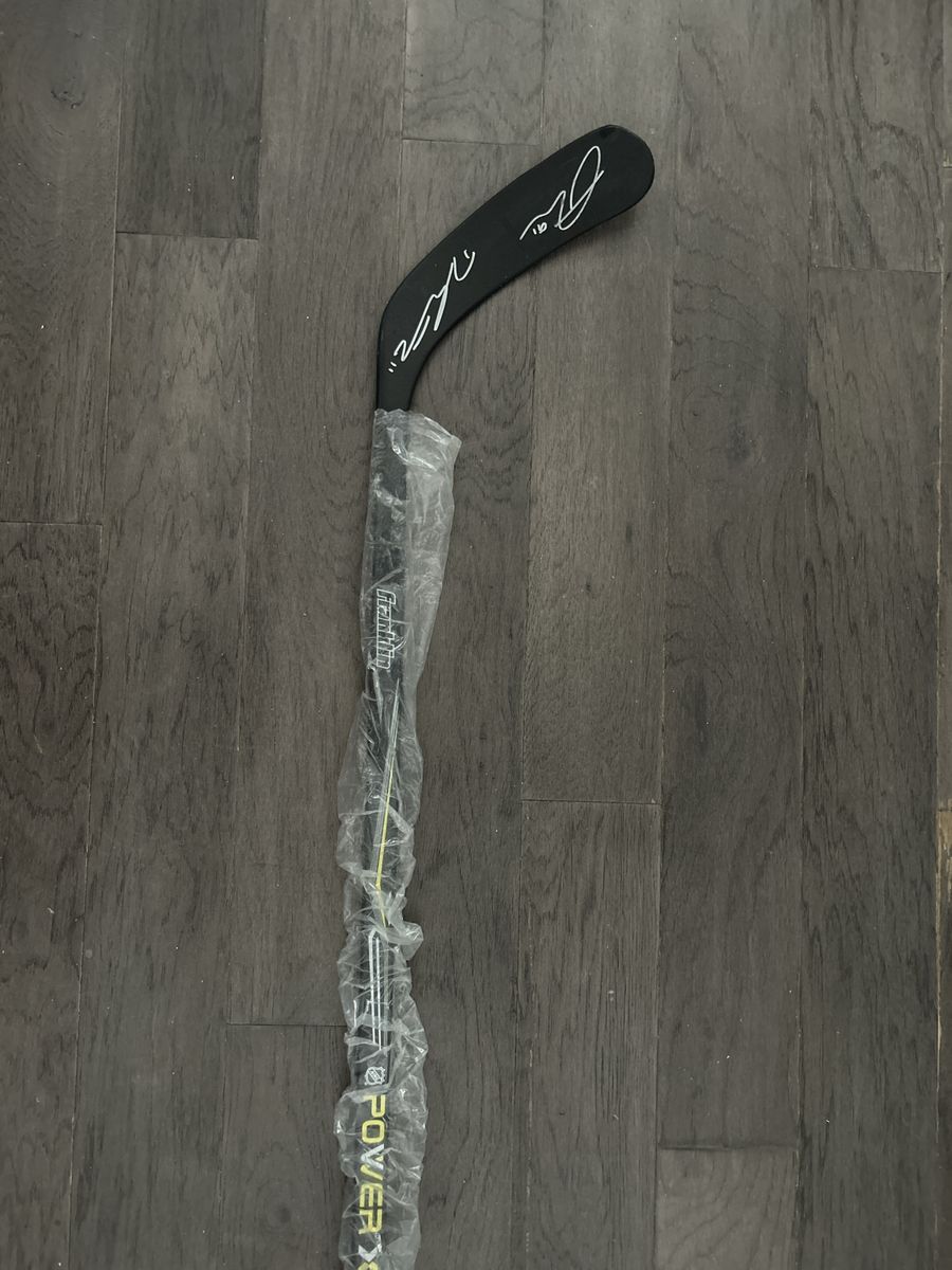 *TRADE* signed Guenther & Doan hockey stick