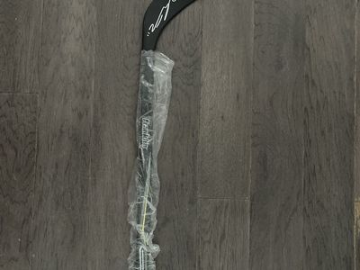 *TRADE* signed Guenther & Doan hockey stick