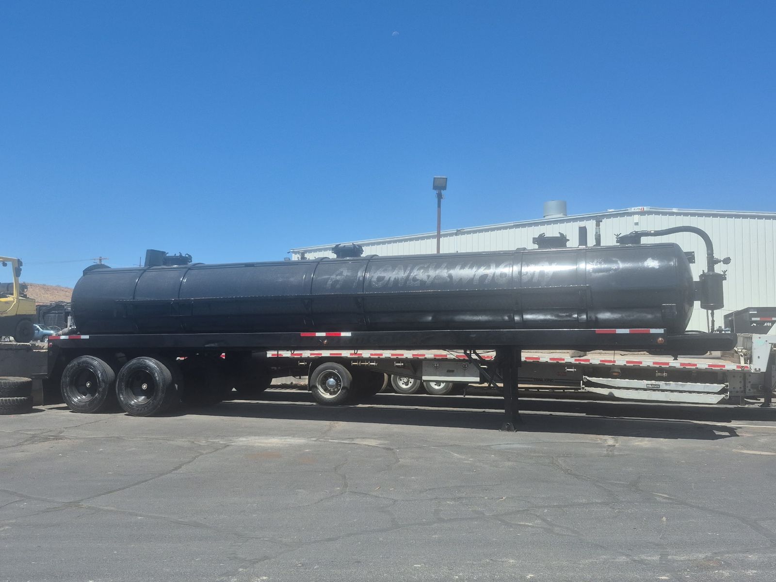 Frell inc 5460 gallon vack tanker