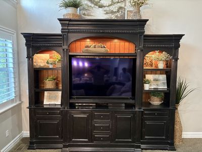Big entertainment center 3 piece w/ lighting