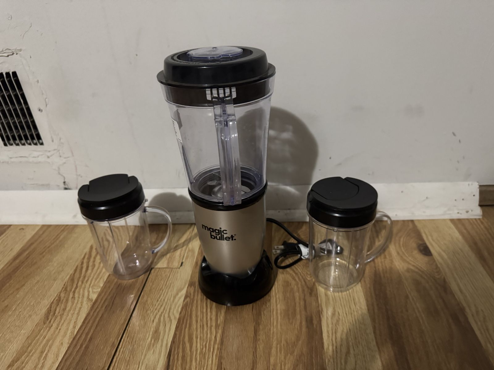 Magic Bullet Personal Blender with Two Cups with lids