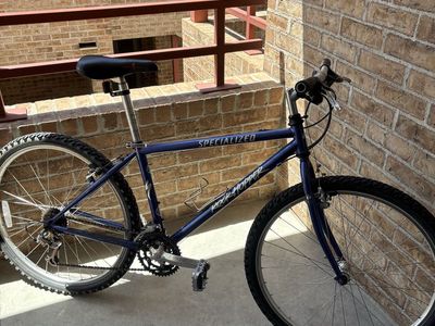 Specialized Rockhopper size 15.5.