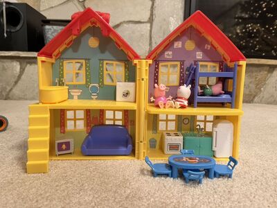 Peppa Pigs House