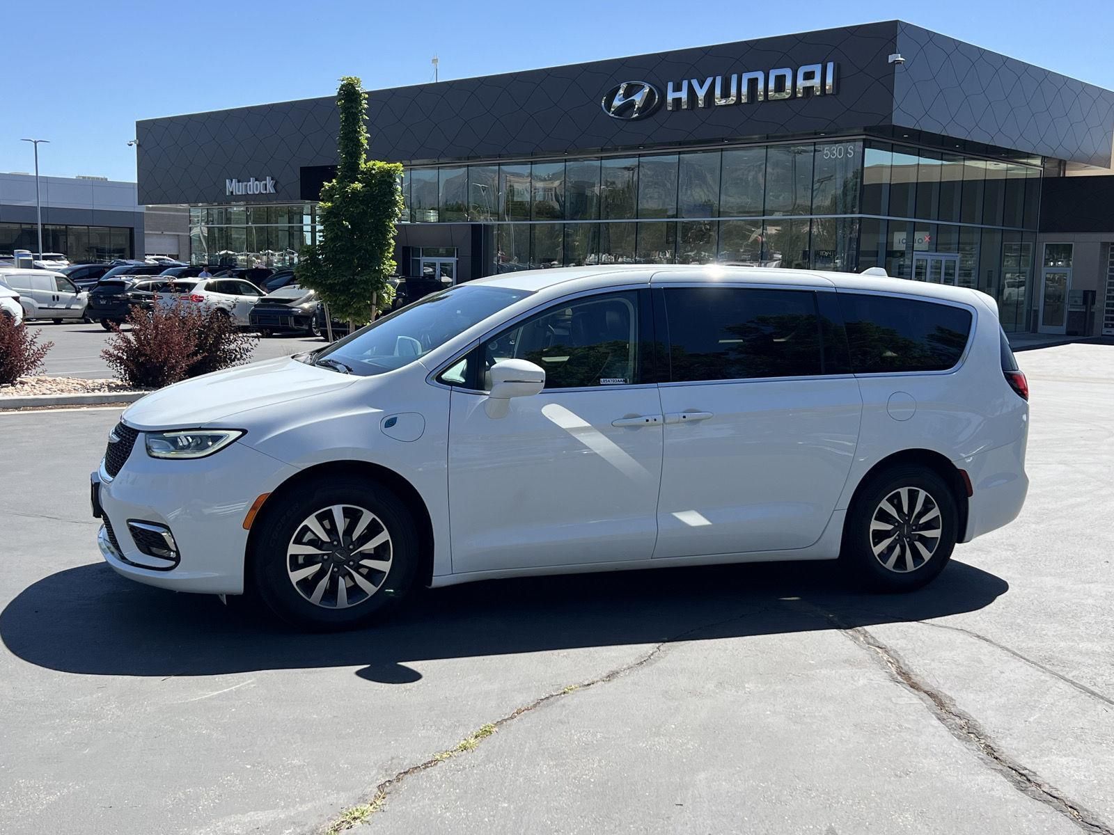 2022 Chrysler Pacifica Hybrid Touring L