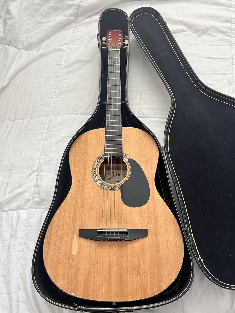 Fender Acoustic Guitar with Hard Case