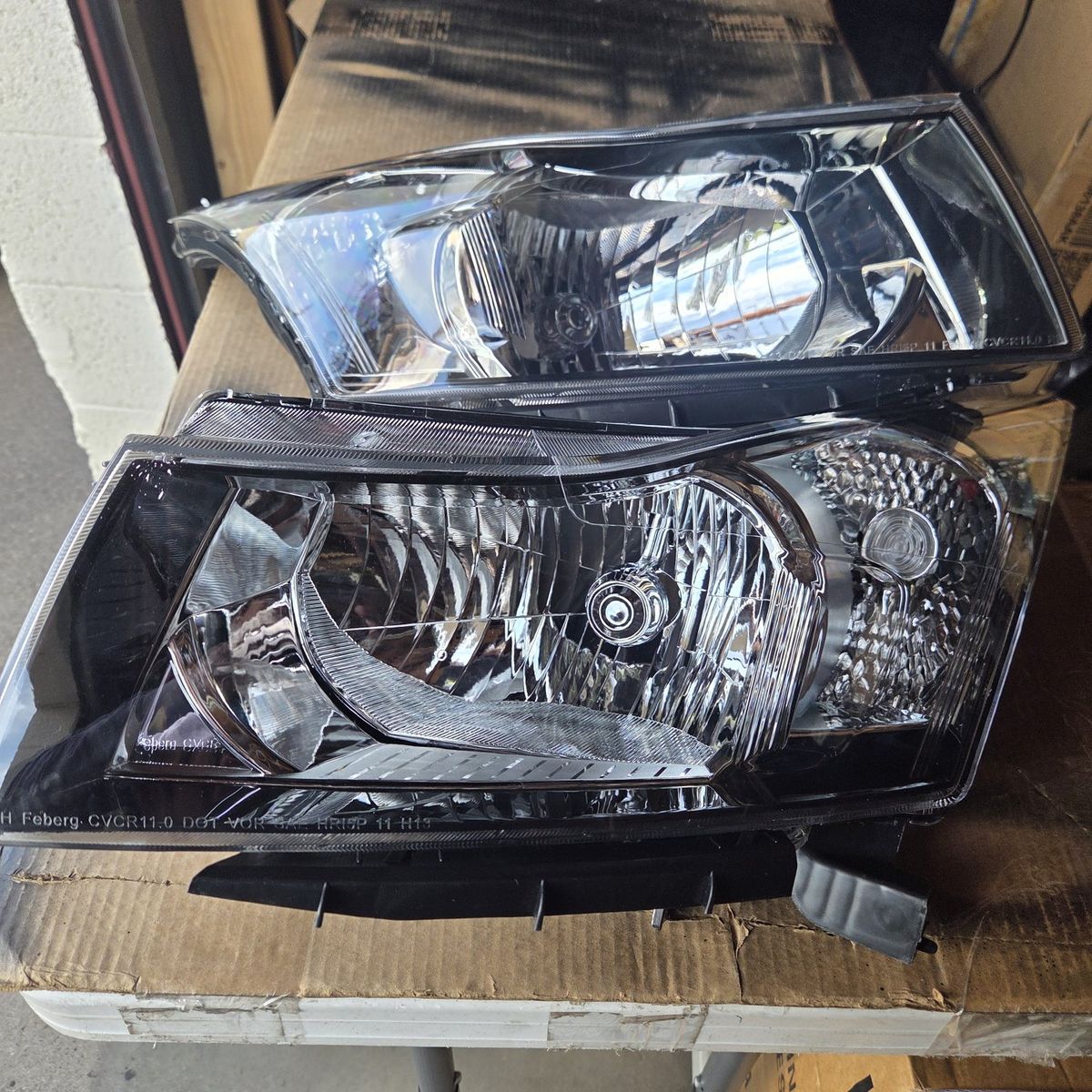 Headlights for 2011-2014 Chevy Cruze