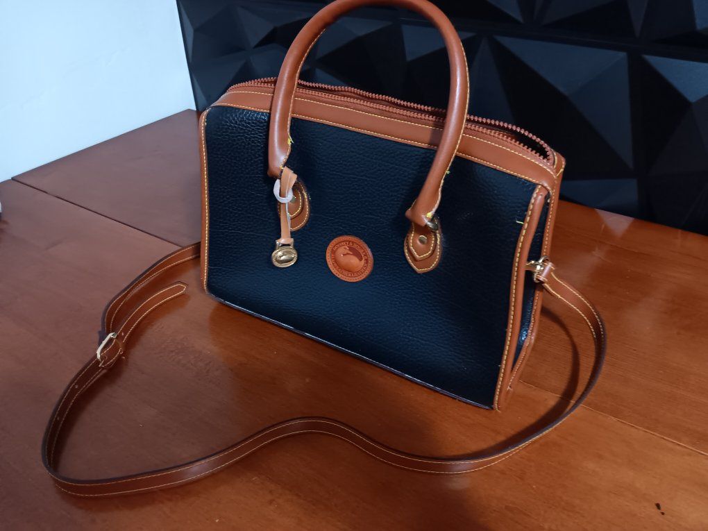 Vintage DOONEY & BOURKE Pebble British Brown All W