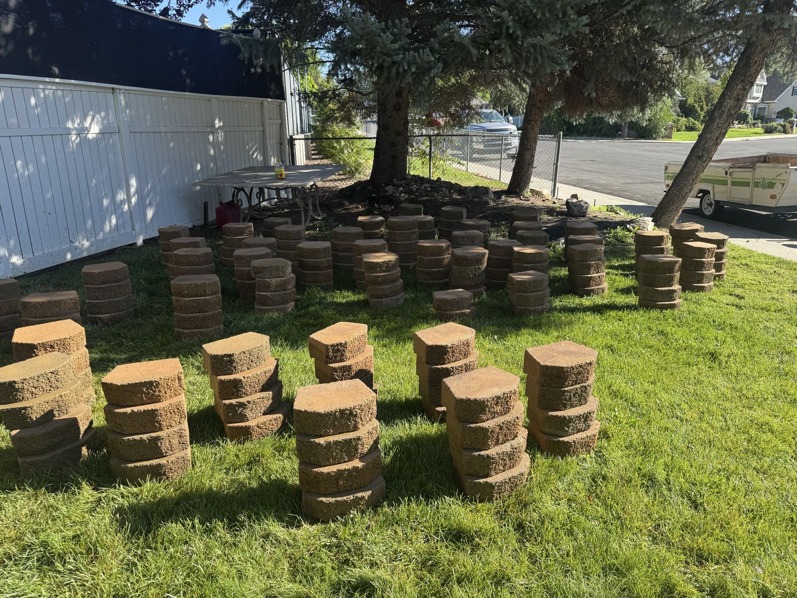 Retaining wall blocks