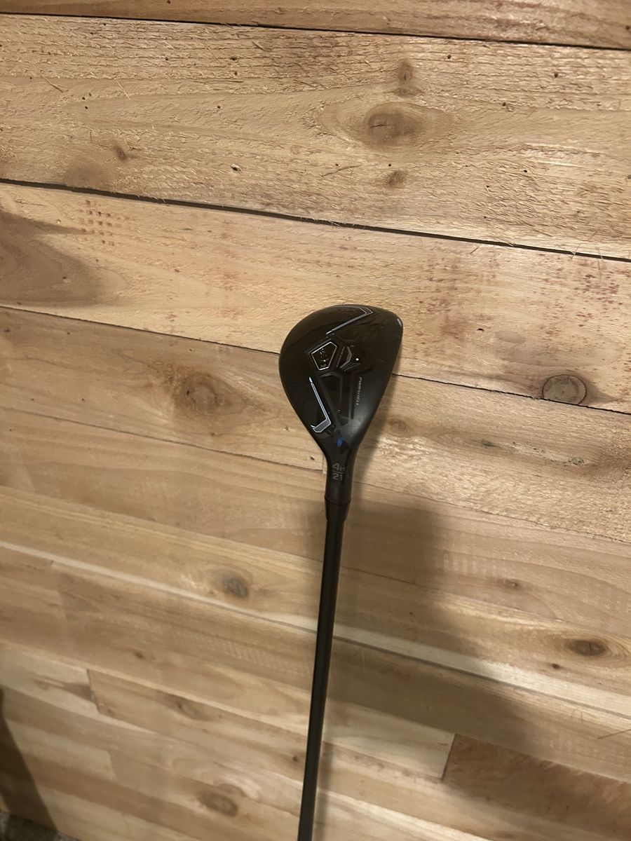 Cobra Dark Speed 4 Hybrid w/headcover!!!