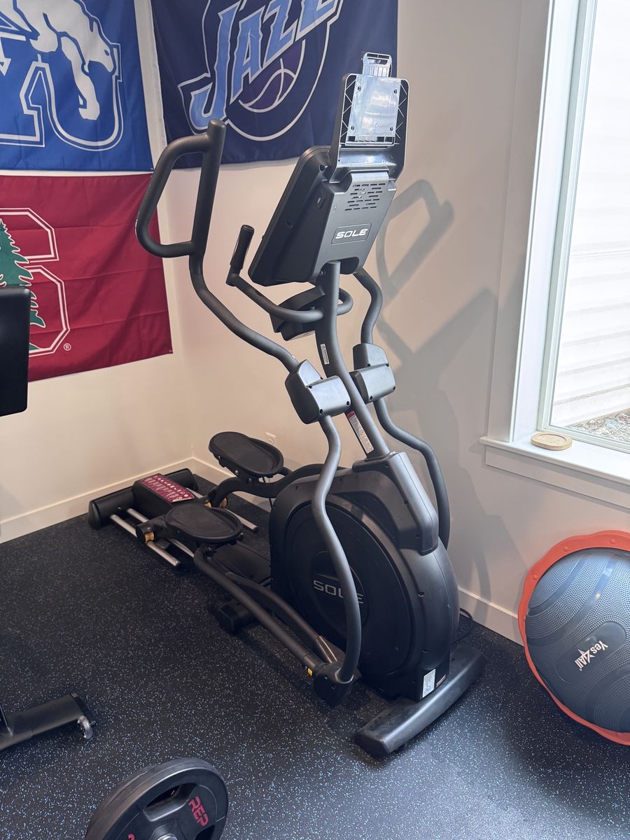 2019 Sole Elliptical