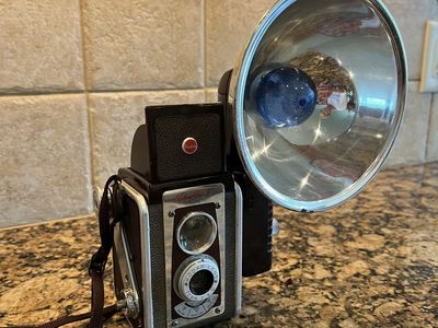 Kodak Duraflex IV Vintage Camera with Flash and Bulbs