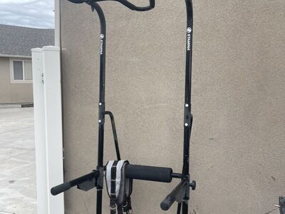 Tower Pull Up Bar Station Workout