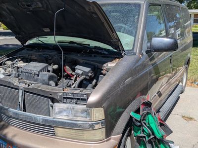 Chevrolet Astro Passenger Van - Brown, Roof Rack & Tow Hitch