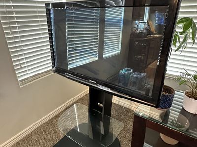 42” Panasonic plasma Tv with mount and stand