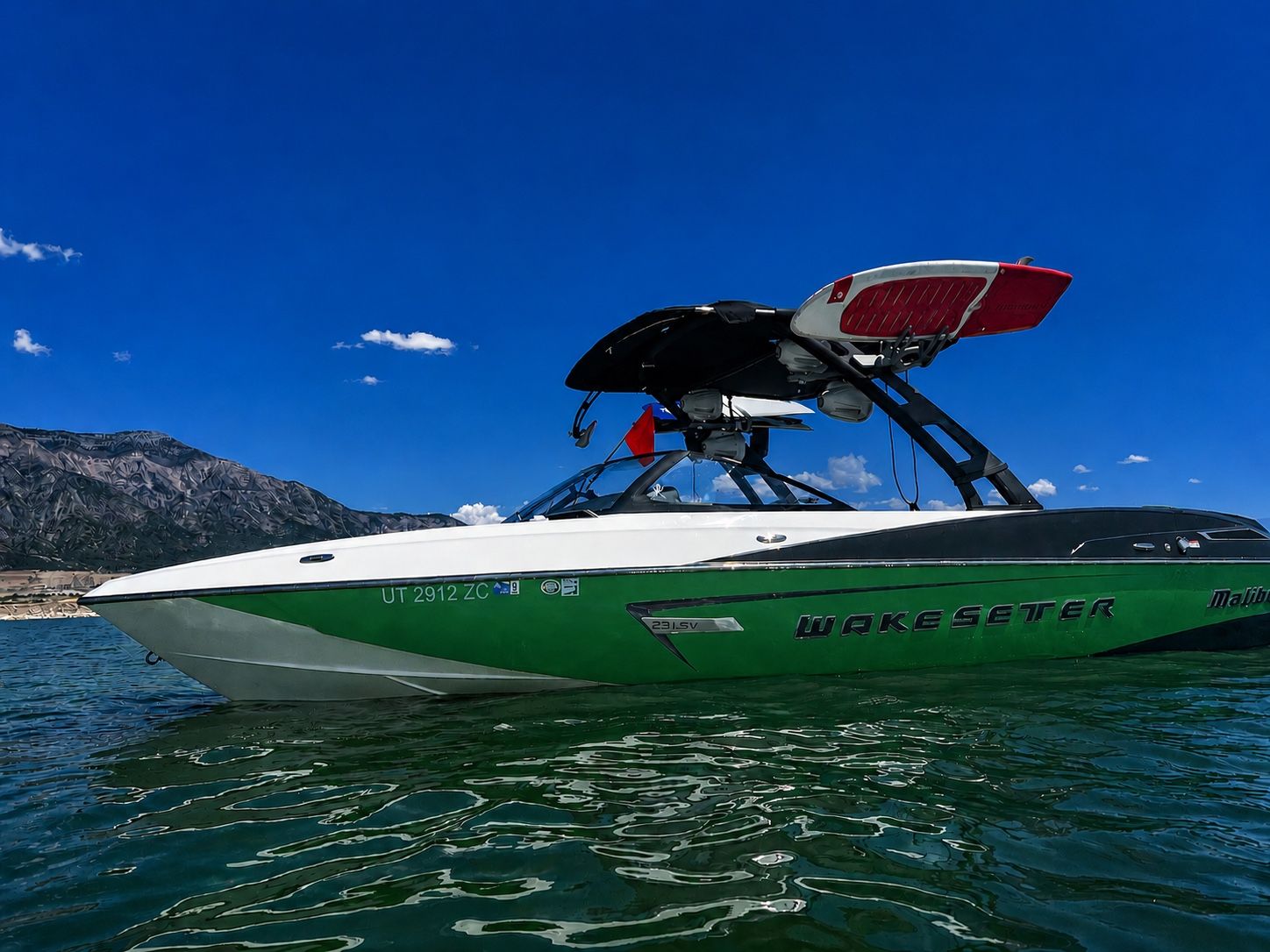 2015 Malibu 23 LSV - 262 hours