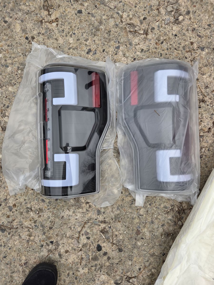 2017-2022 ford f250, f350 Aftermarket Tail Lights set