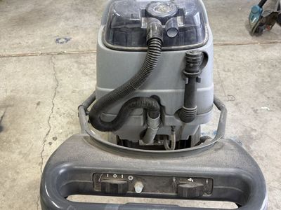 Advance AquaClean FLX Commercial Carpet Extractor Floor Cleaner