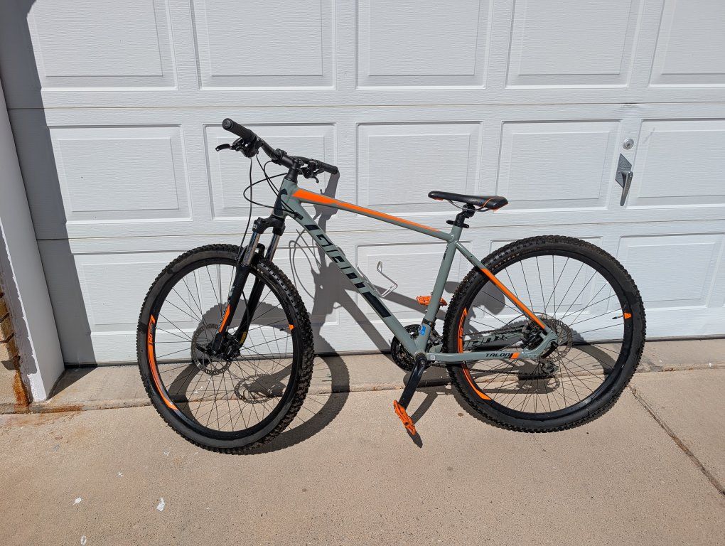 Giant mountain bike