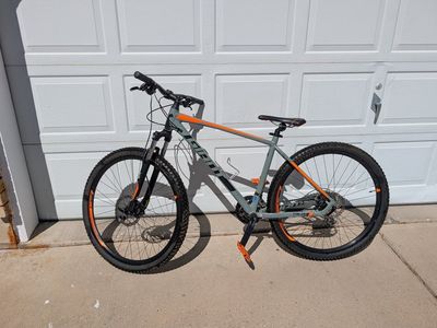 Giant mountain bike