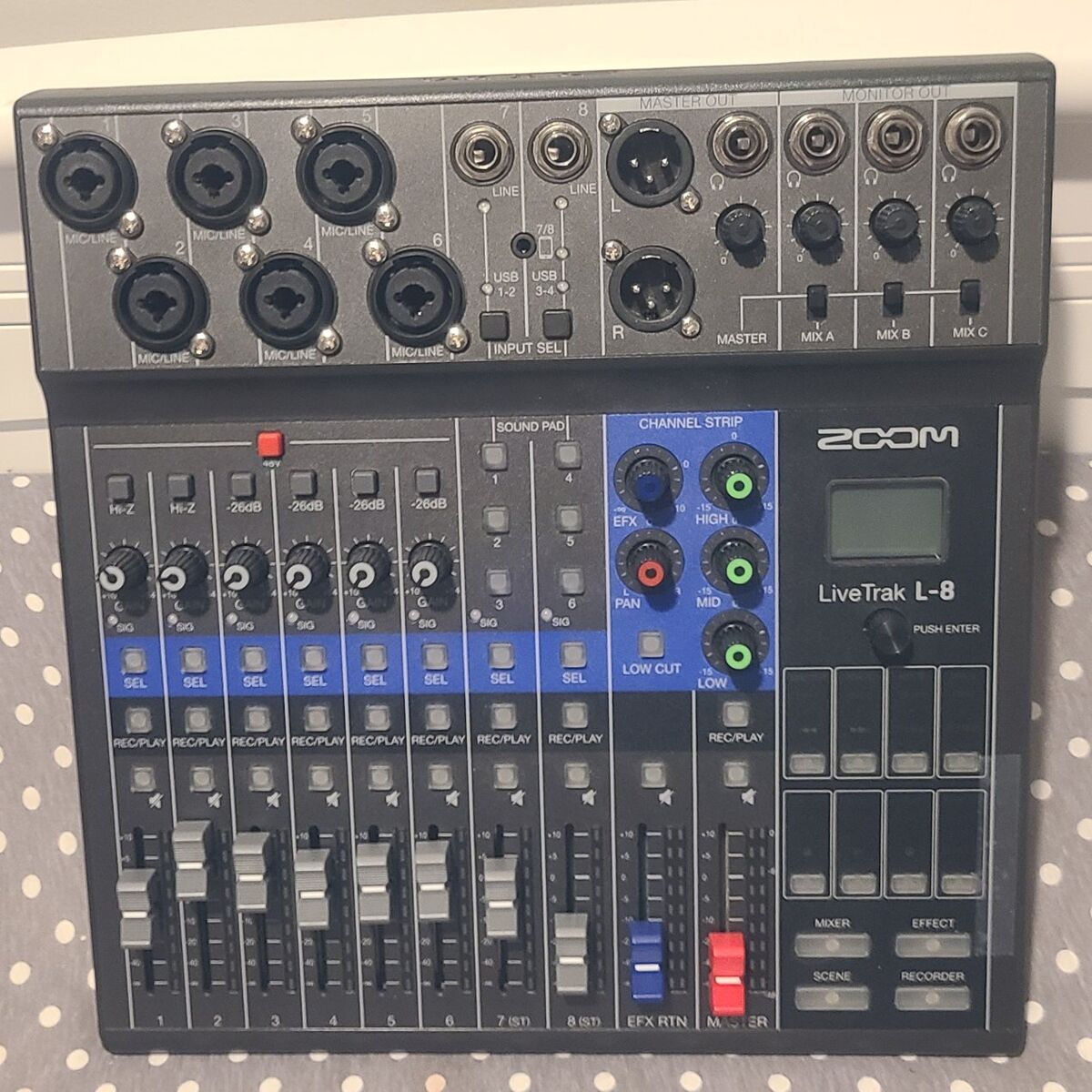 ZOOM LiveTrak L-8 8ch Live Podcast Digi Mix/Rec R