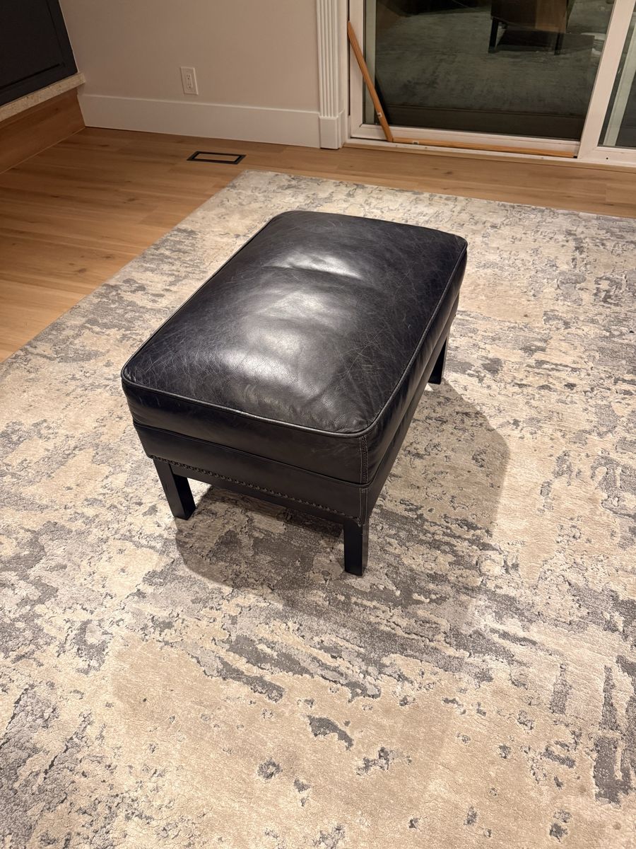 Main image 6