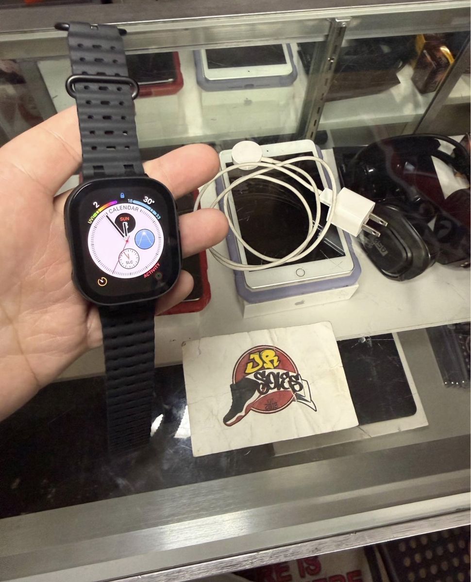 49 MM Apple Watch Ultra (Wifi + Cellular)
